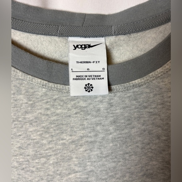 Nike Yoga Therma-Fit Long Sleeve Shirt Gray Crew Neck Men's Active Size Large - Picture 5 of 14